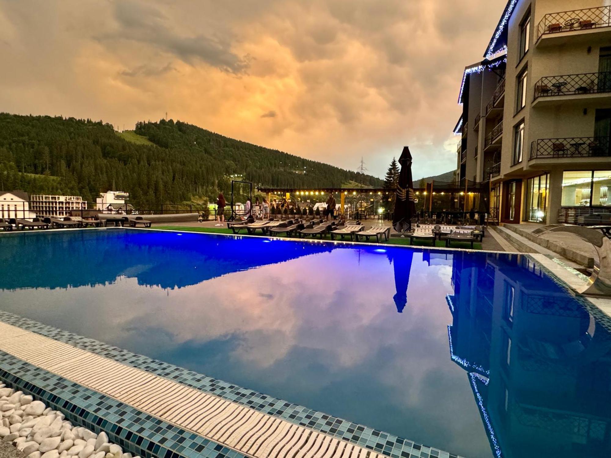 Gold Palace Wellness & Spa Bukovel Luaran gambar