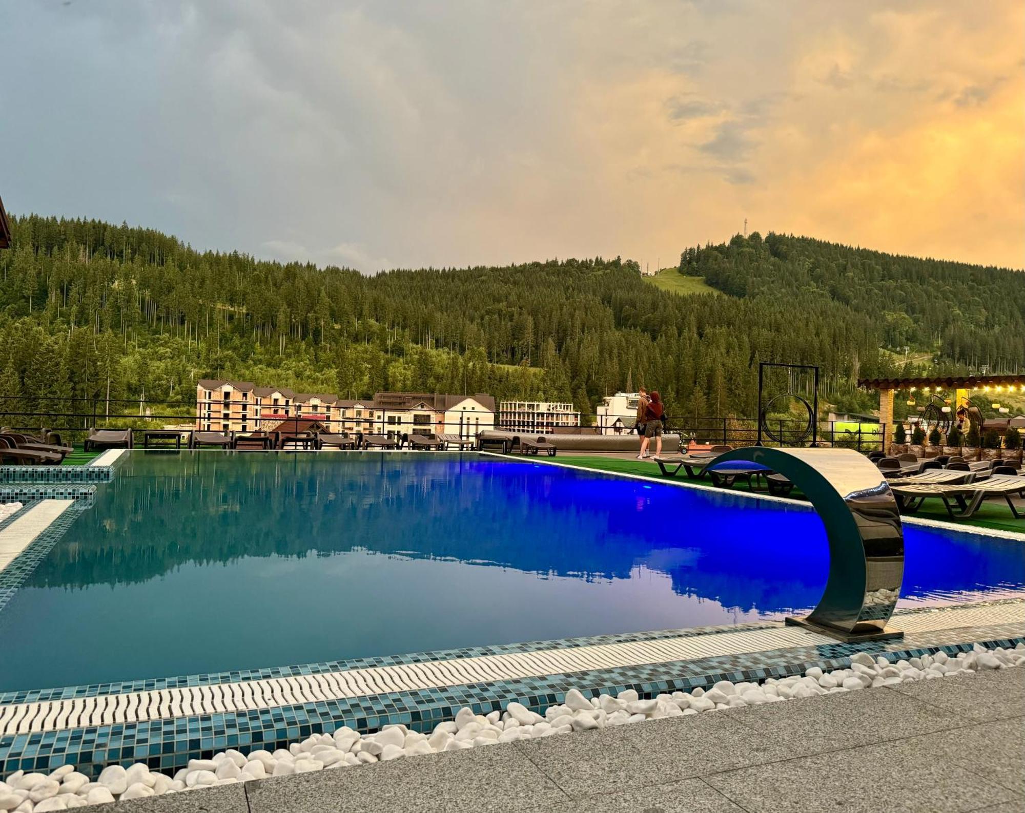 Gold Palace Wellness & Spa Bukovel Luaran gambar